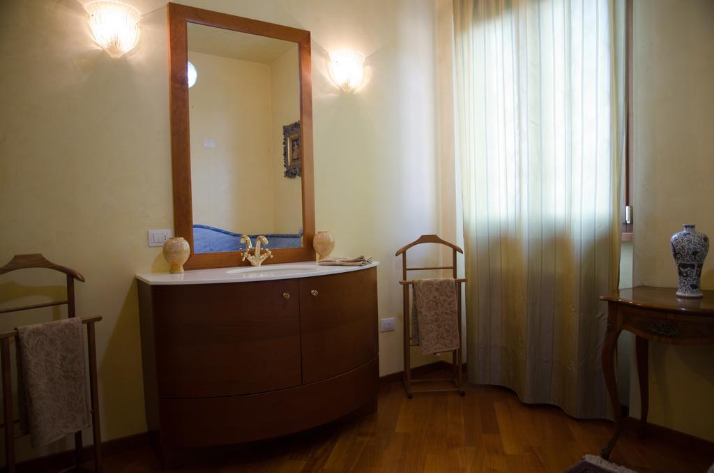 B&B Serena Prato Szoba fotó