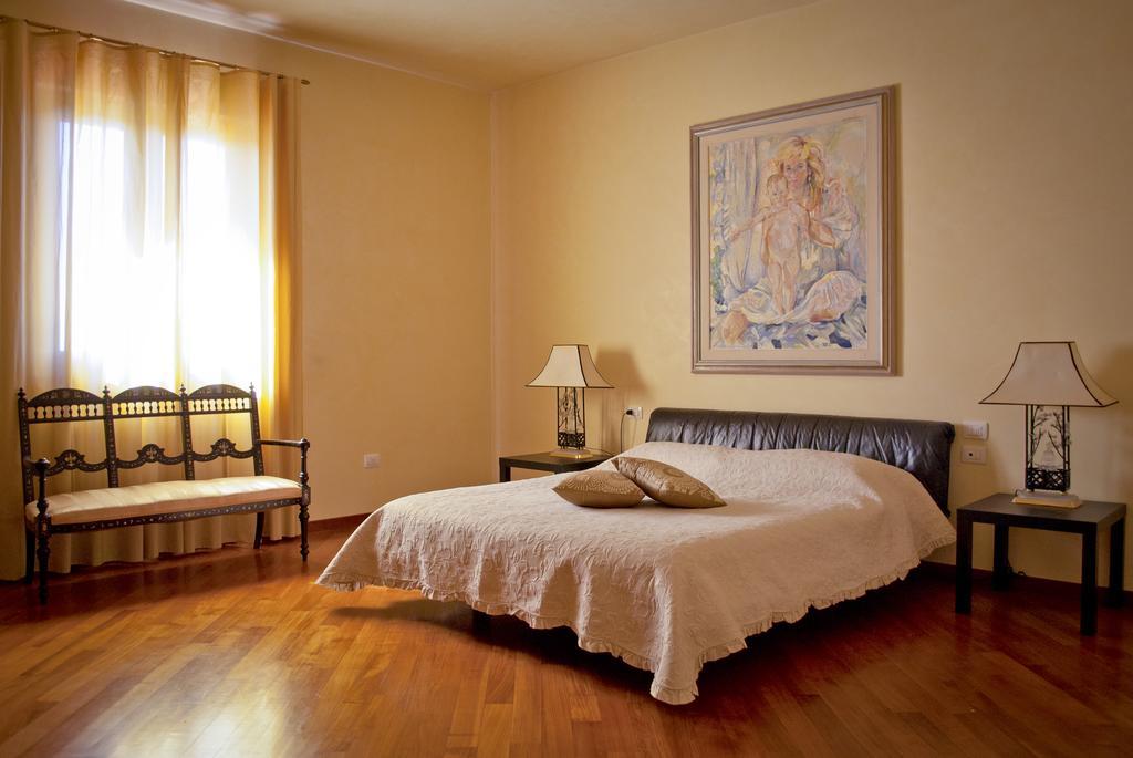 B&B Serena Prato Szoba fotó